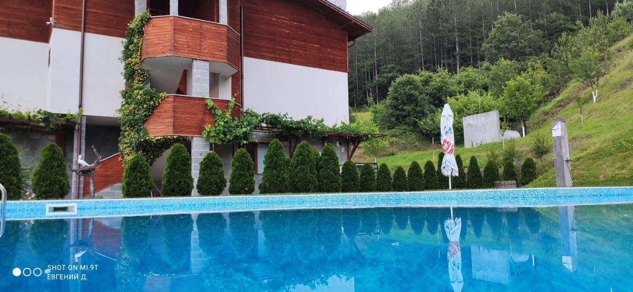 Alpine Garden Hotel Simitli Zewnętrze zdjęcie